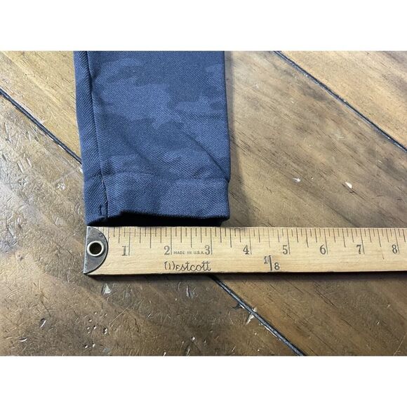 SPANX Assets Size Small Seamless Camo Cropped Leggings Black camouflage - Picture 5 of 6